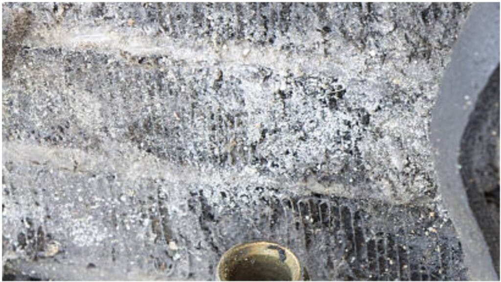 Sealing a Cracked Pan