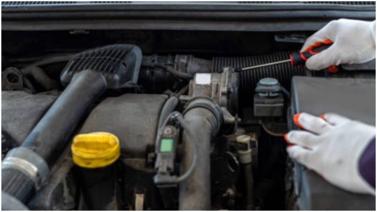 How to check for vacuum leaks without a smoke machine